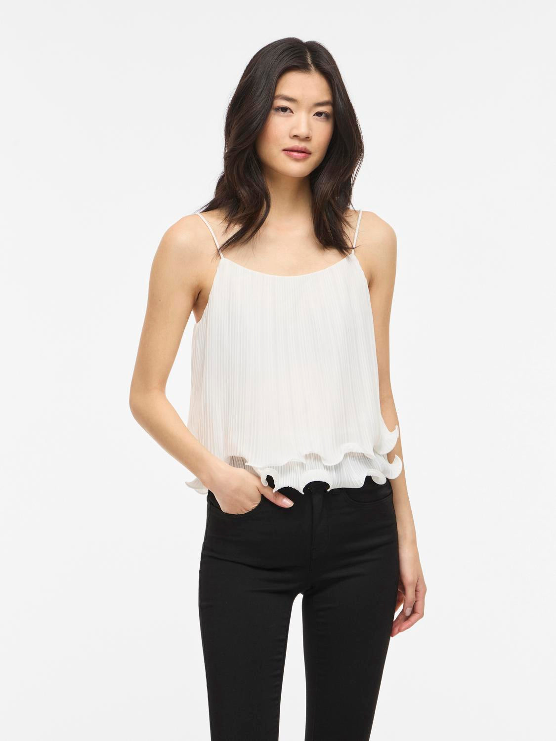 model_shot-front
